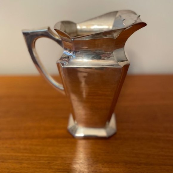 Classic silver water pitcher - Picture 3 of 3
